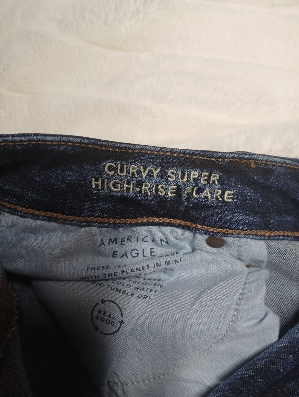 American Eagle Curvy Super High Rise Flare Jeans Size 16 - Picture 4 of 9